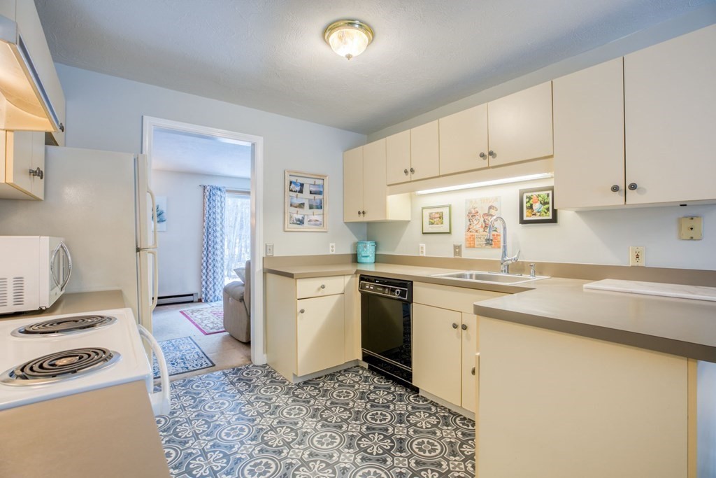 26 Ryan Road, Unit 3 North Brookfield, MA 01535 - Photo 10 of 27