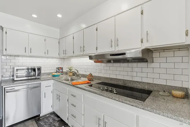 $995,000 | 34 Andrew Drive, Unit 135, Tiburon, CA 94920