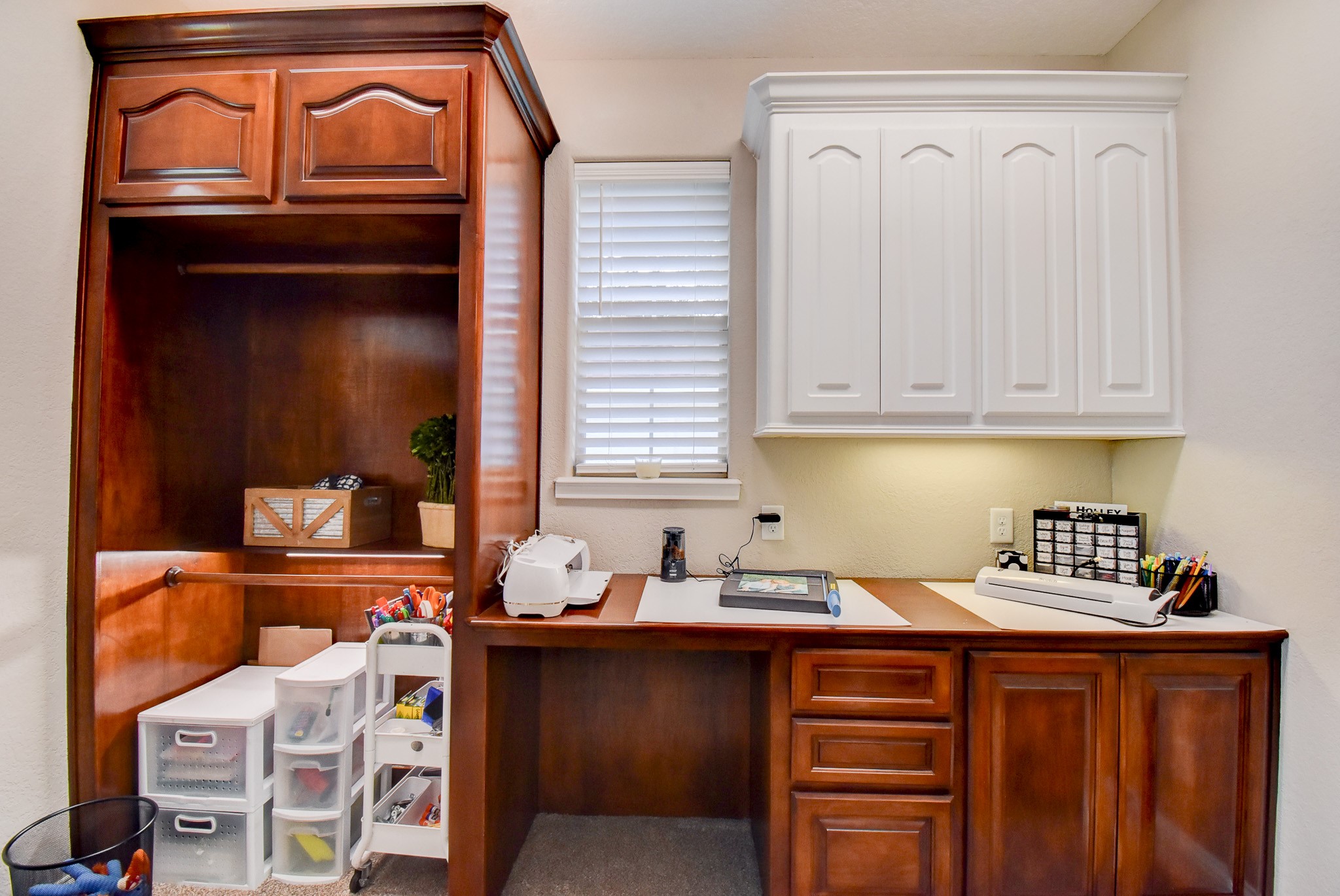 7547 County Road 684D Sweeny, TX 77480 - Photo 24 of 48 Bed 1, walk-in closet with desk for hobbies, work or crafts!