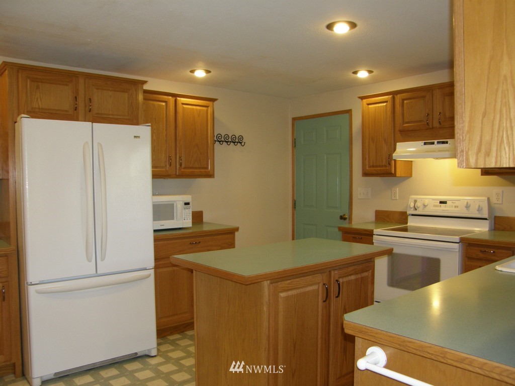 809 Clarke Road Aberdeen, WA 98520 - Photo 3 of 23 Gallery Image 3