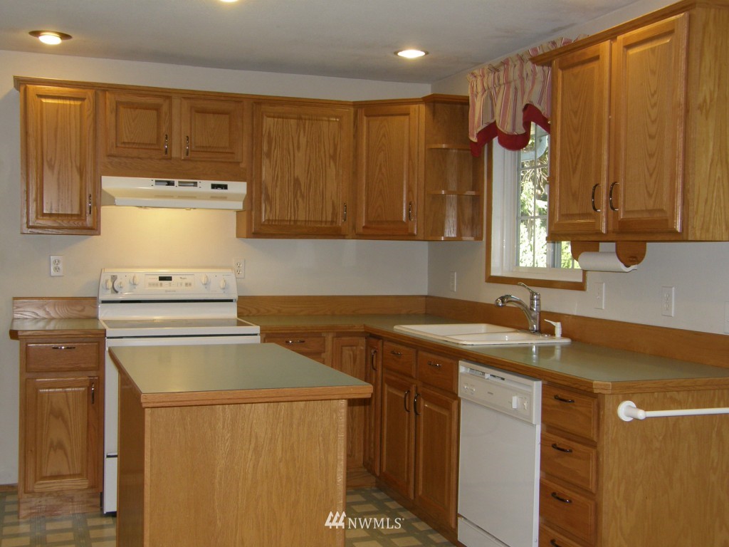 809 Clarke Road Aberdeen, WA 98520 - Photo 4 of 23 Gallery Image 4