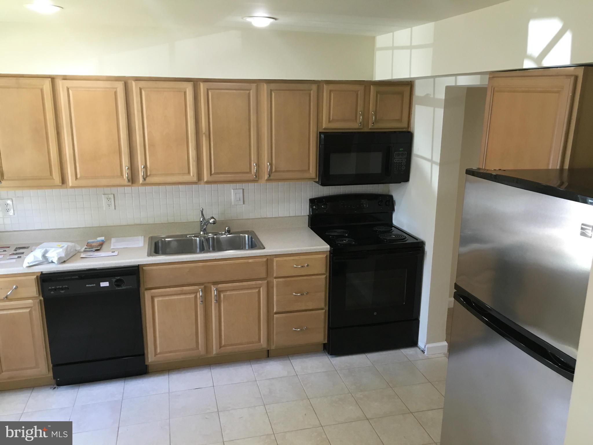 9860 Buckner Road Manassas, VA 20110 - Photo 2 of 11 Kitchen