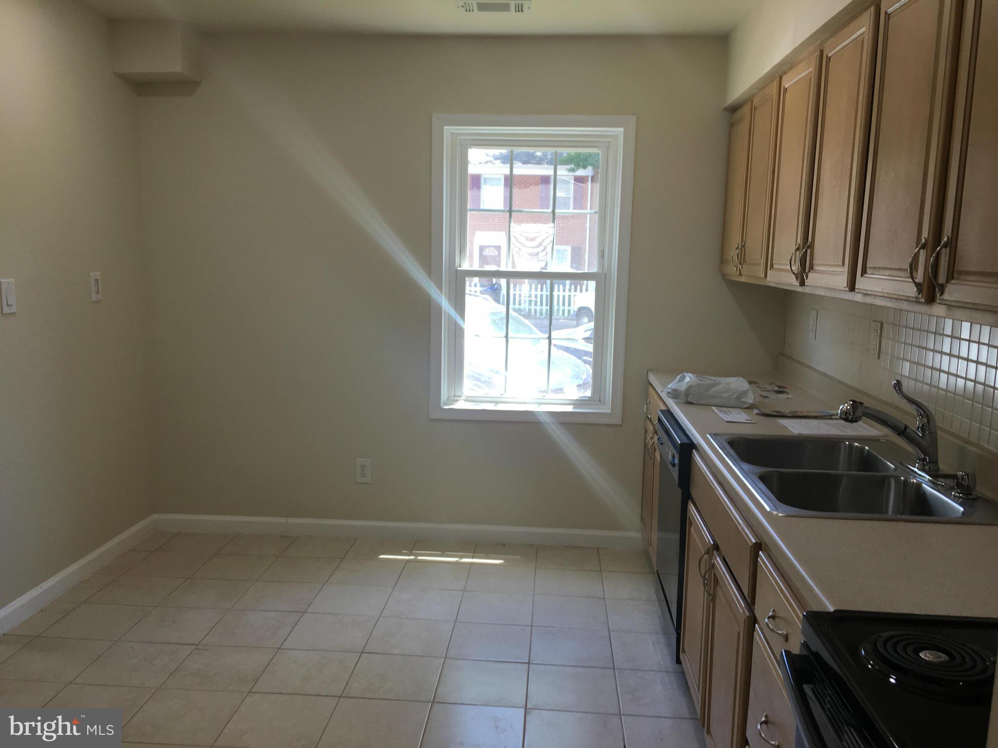 9860 Buckner Road Manassas, VA 20110 - Photo 3 of 11 Kitchen