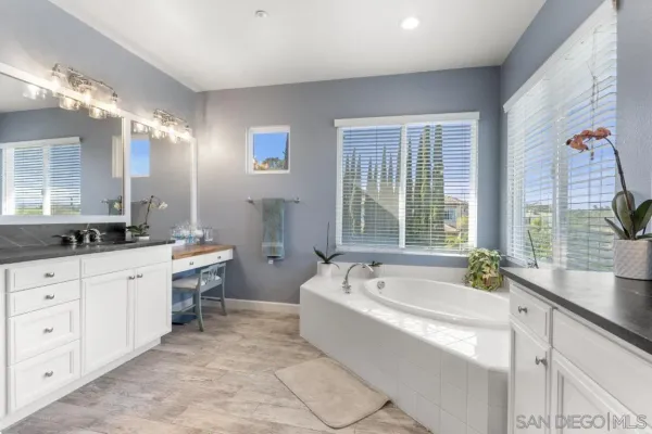 $1,550,000 | 310 Highland Oaks Court, Fallbrook, CA 92028