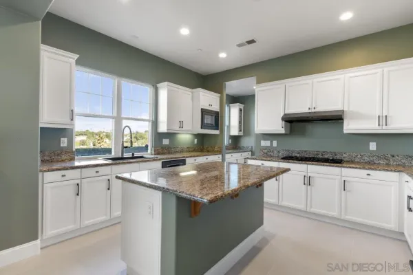 $1,550,000 | 310 Highland Oaks Court, Fallbrook, CA 92028