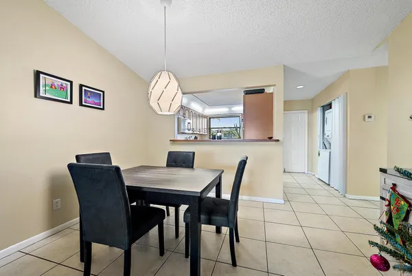 $1,795 | 1271 Southeast Parkview Place, Unit H11, Stuart, FL 34994