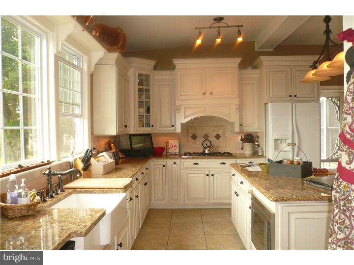 109 State Road Avondale, PA 19311 - Photo 4 of 25 Kitchen