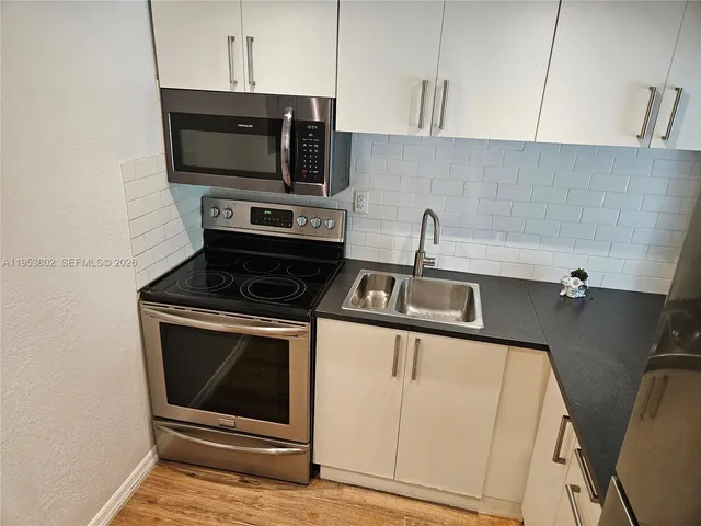 $1,875 | 4550 Northwest 9th Street, Unit 315E, Miami, FL 33126