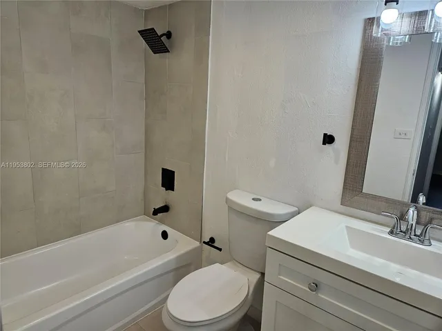 $1,875 | 4550 Northwest 9th Street, Unit 315E, Miami, FL 33126