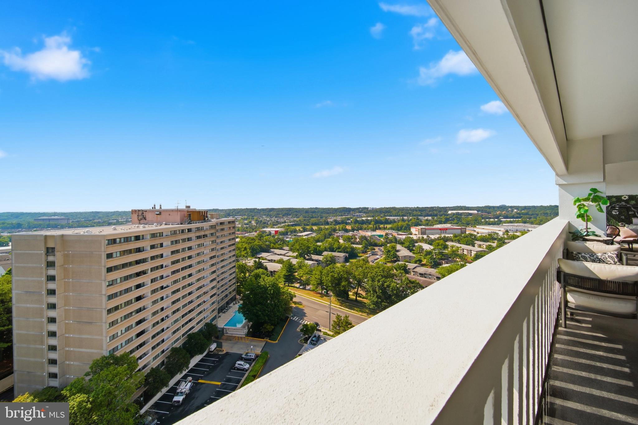6101 Edsall Road, Unit 1805 Alexandria, VA 22304 - Photo 7 of 49 Gallery Image 7