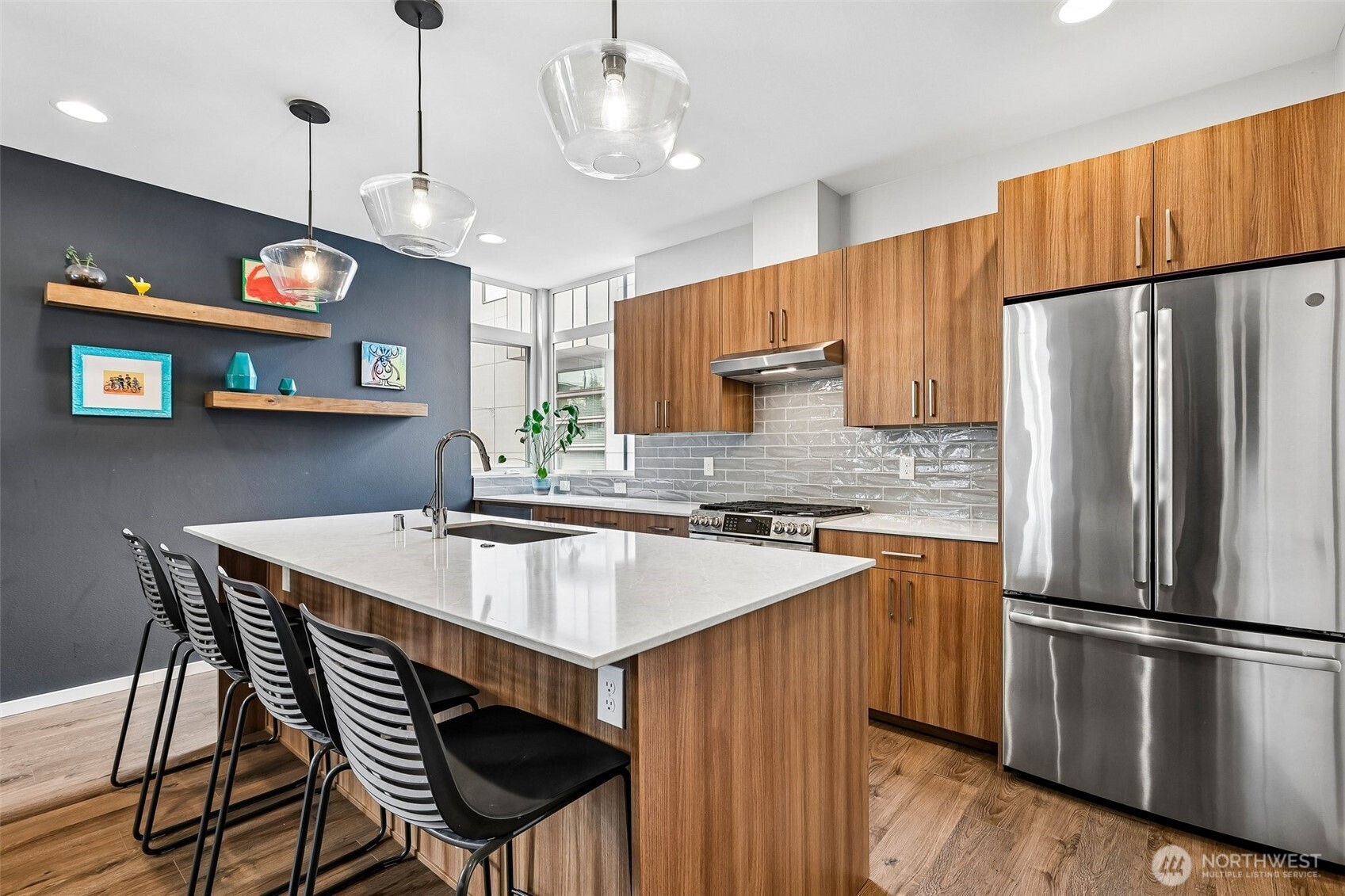 4306 Evanston Avenue North Seattle, WA 98103 - Photo 11 of 38