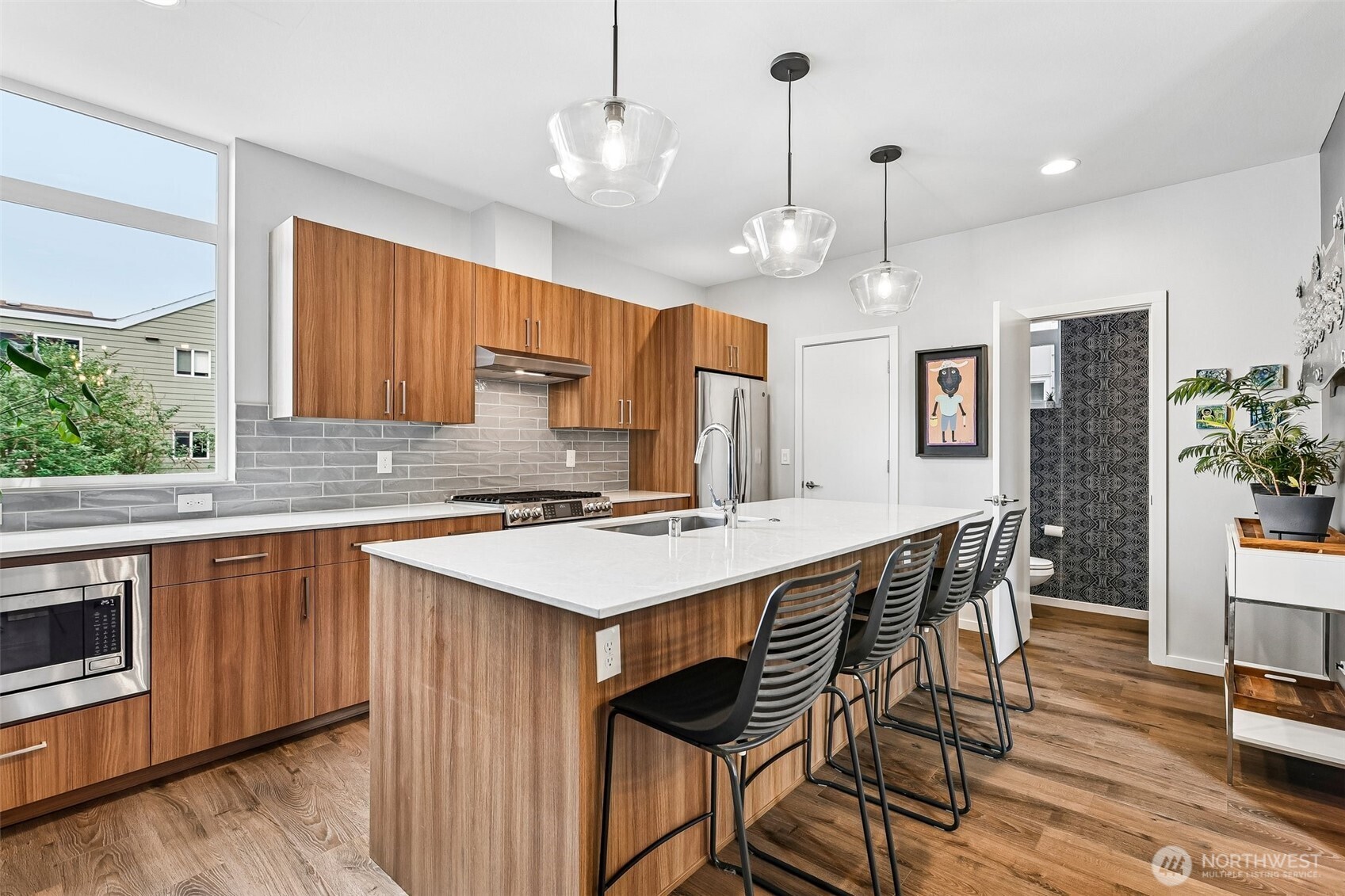 4306 Evanston Avenue North Seattle, WA 98103 - Photo 10 of 38