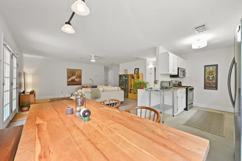 $430,000 | 7810 Wakefield Drive, Austin, TX 78749