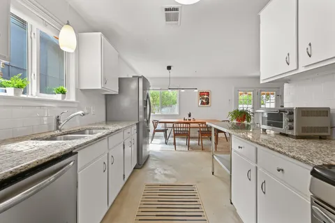 $430,000 | 7810 Wakefield Drive, Austin, TX 78749