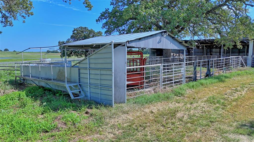 8752 Fm 1749 Sunset, TX 76270 - Photo 15 of 40 a backyard of a house with lots of green space