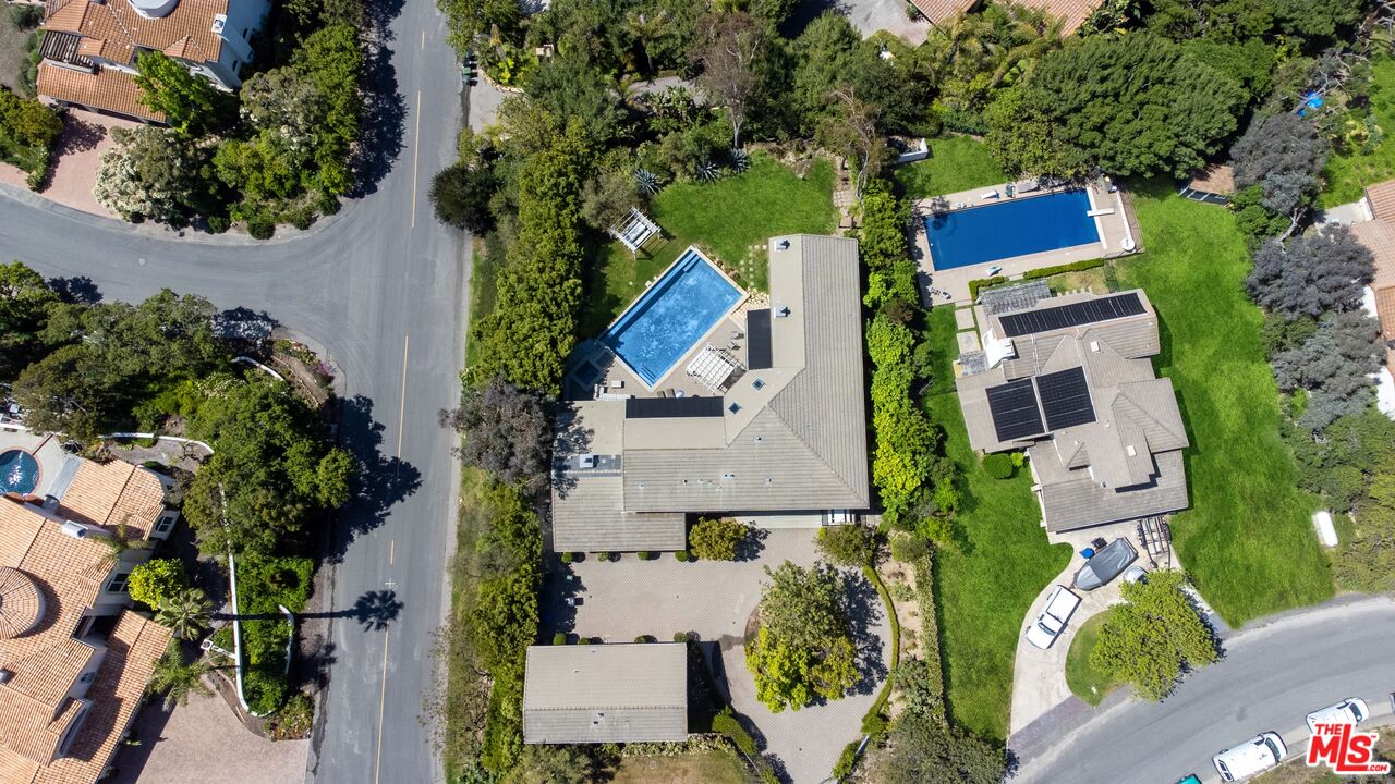 23400 West Moon Shadows Drive Malibu, CA 90265 - Photo 30 of 31 an aerial view of houses with yard