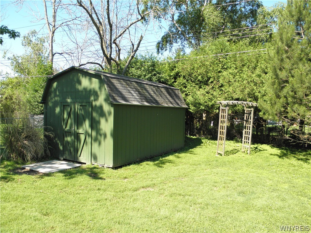 128 Minden Drive Orchard Park, NY 14127 - Photo 14 of 20 LARGE SHED