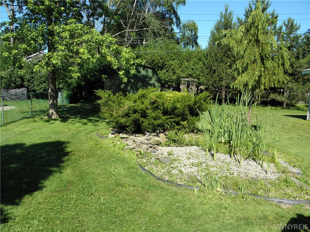 128 Minden Drive Orchard Park, NY 14127 - Photo 17 of 20 YARD