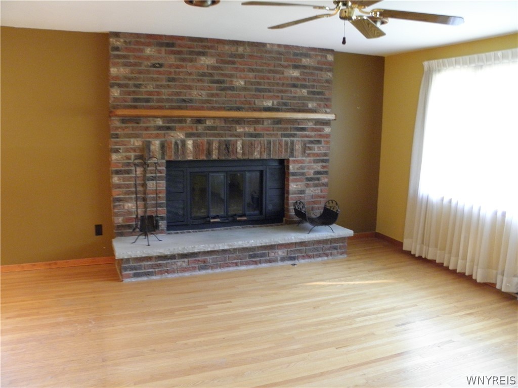 128 Minden Drive Orchard Park, NY 14127 - Photo 5 of 20 LIVING ROOM