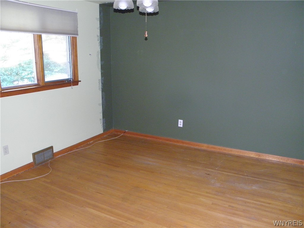 128 Minden Drive Orchard Park, NY 14127 - Photo 8 of 20 BEDROOM