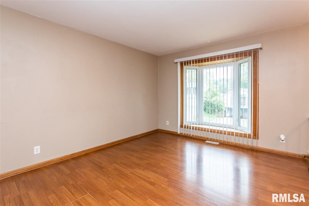 116 Douglas Road Marquette Heights, IL 61554 - Photo 3 of 31 Gallery Image 3