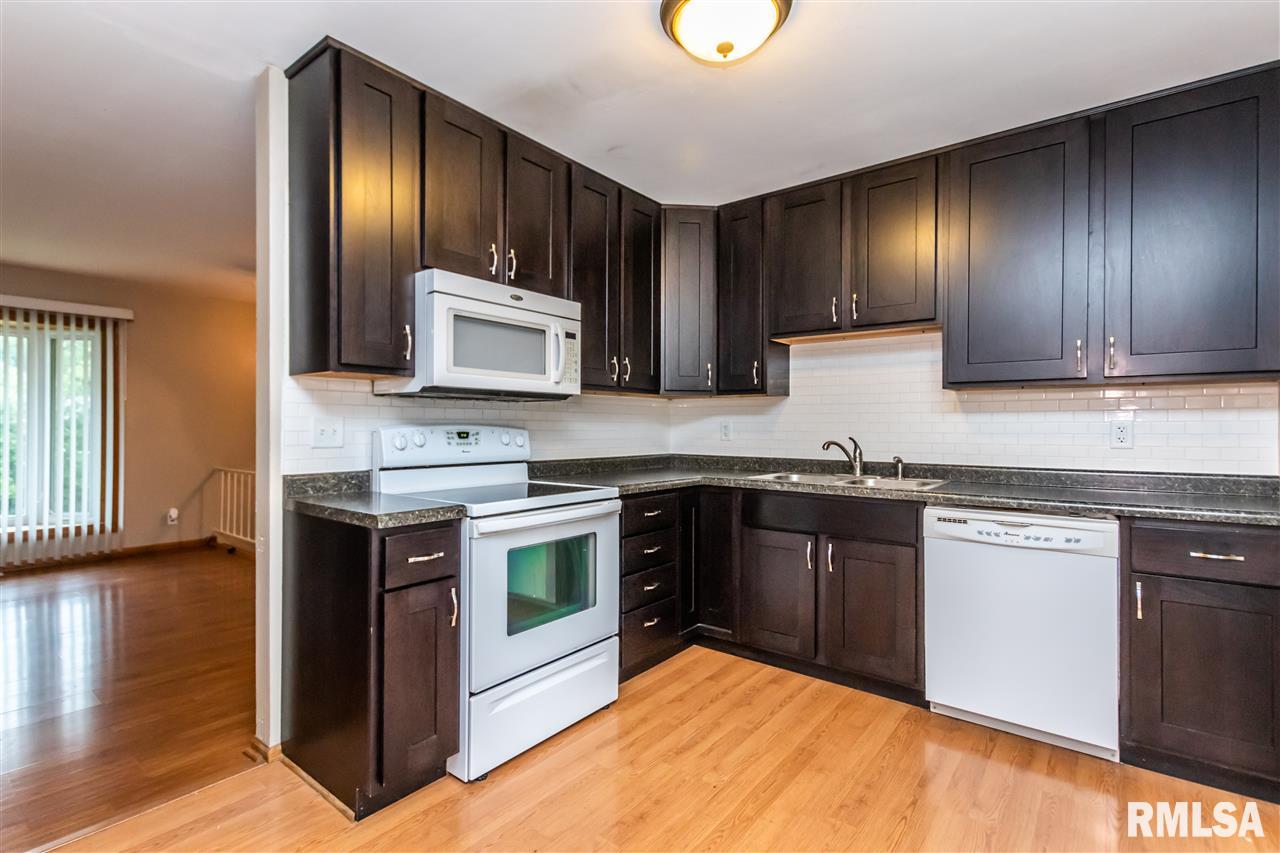 116 Douglas Road Marquette Heights, IL 61554 - Photo 8 of 31 Gallery Image 8