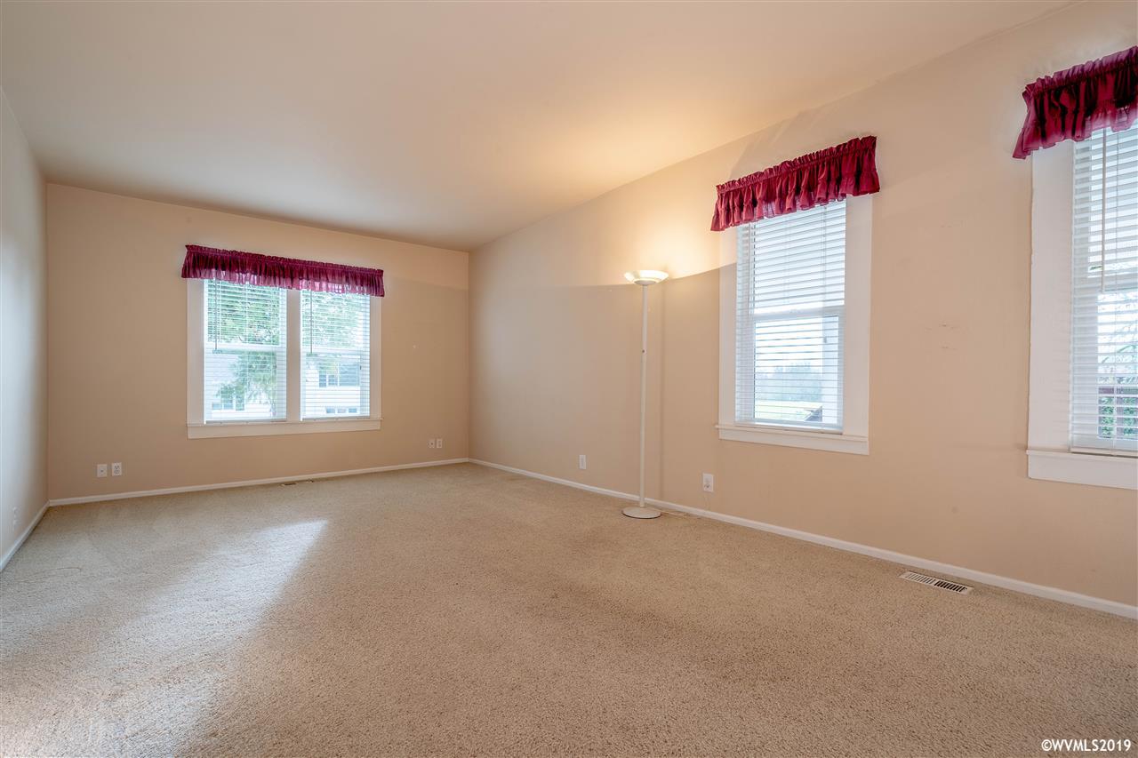 1140 Gale Street Southwest Albany, OR 97321 - Photo 8 of 38 Gallery Image 8