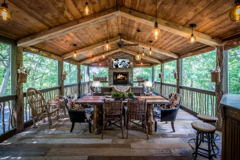 $1,999,000 | 5400 Hillsboro Pike, Nashville, TN 37215