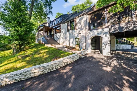 $1,999,000 | 5400 Hillsboro Pike, Nashville, TN 37215