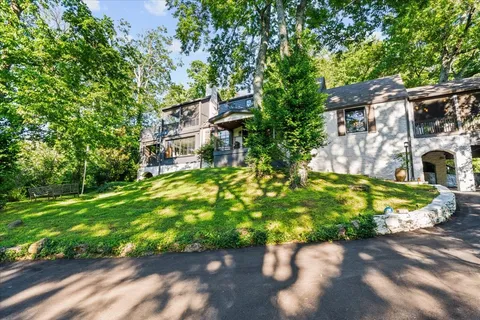 $1,999,000 | 5400 Hillsboro Pike, Nashville, TN 37215