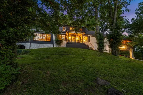 $1,999,000 | 5400 Hillsboro Pike, Nashville, TN 37215