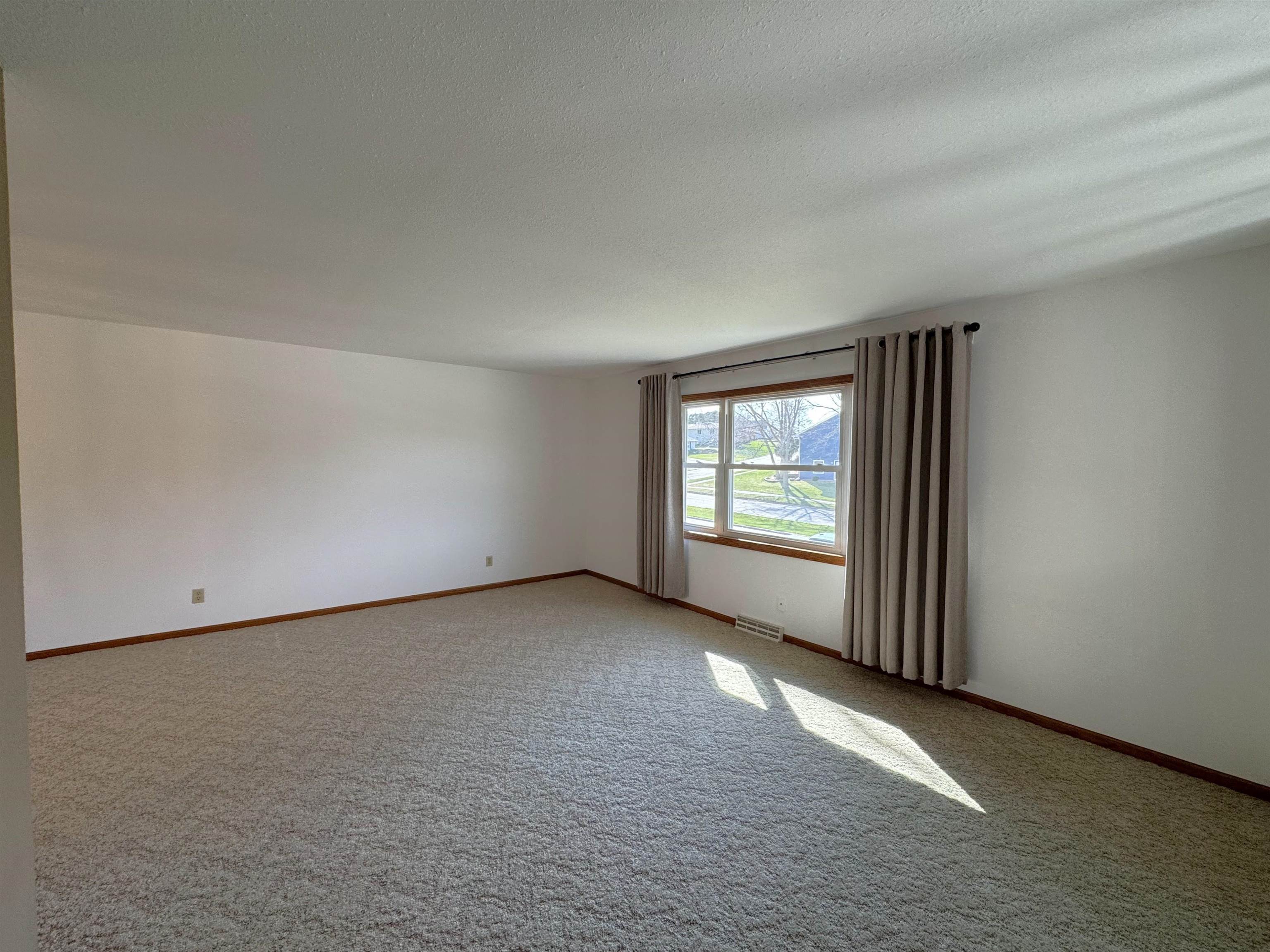 209 27th Street Monroe, WI 53566 - Photo 23 of 62