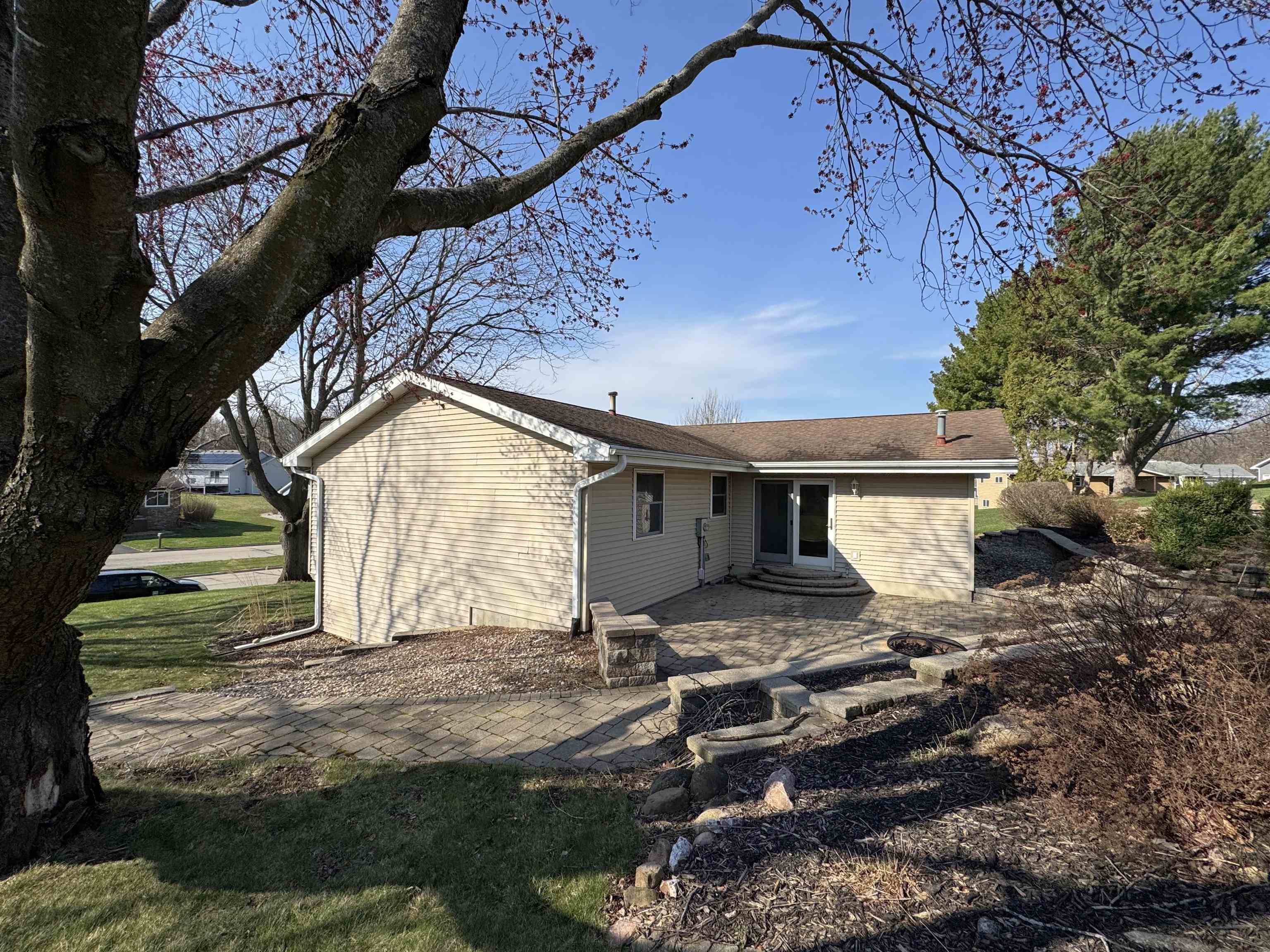 209 27th Street Monroe, WI 53566 - Photo 6 of 62