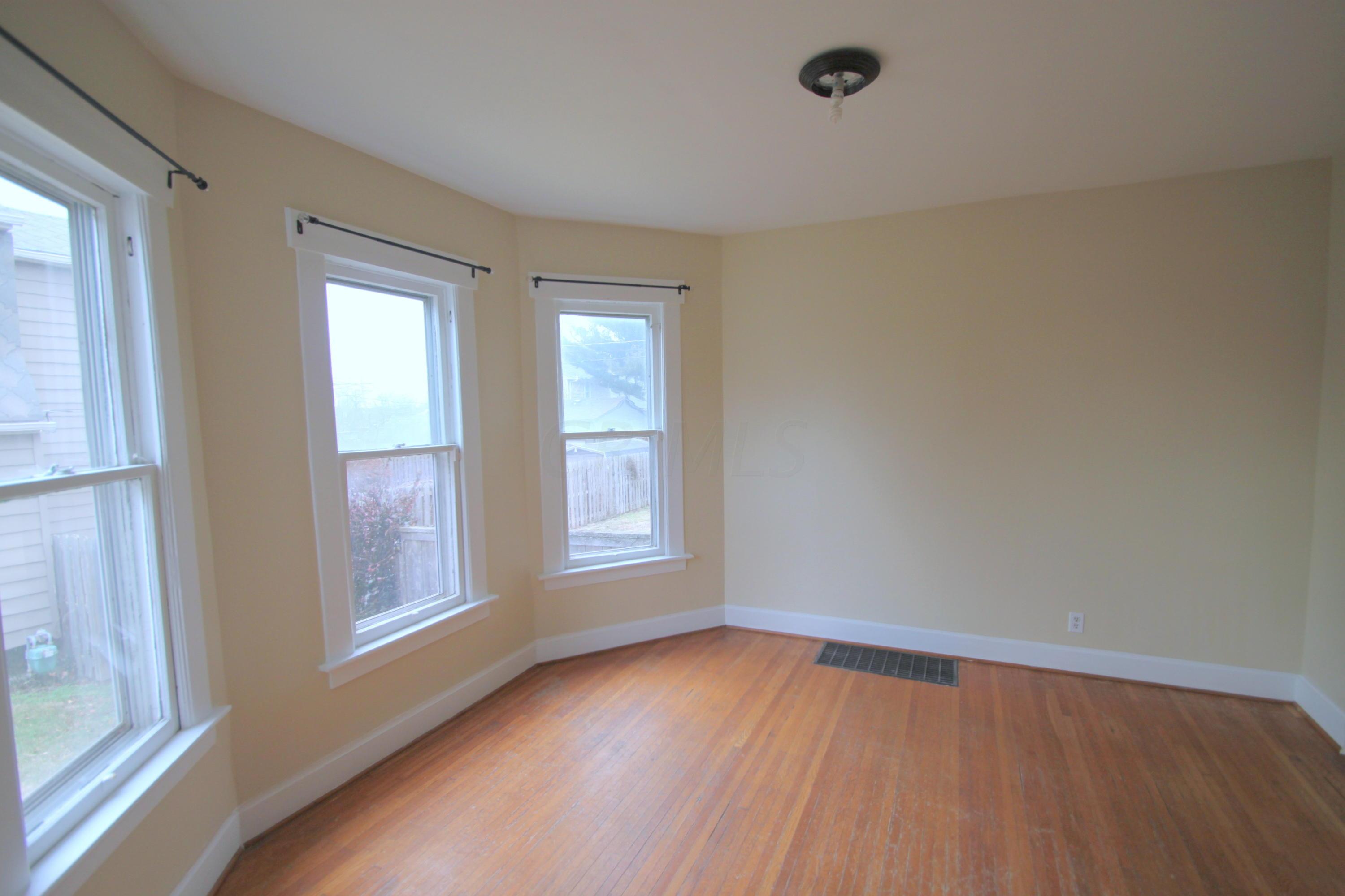 30 Crestview Road Columbus, OH 43202 - Photo 4 of 18