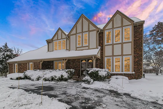 $1,225,000 | 967 West Bauer Road, Naperville, IL 60563