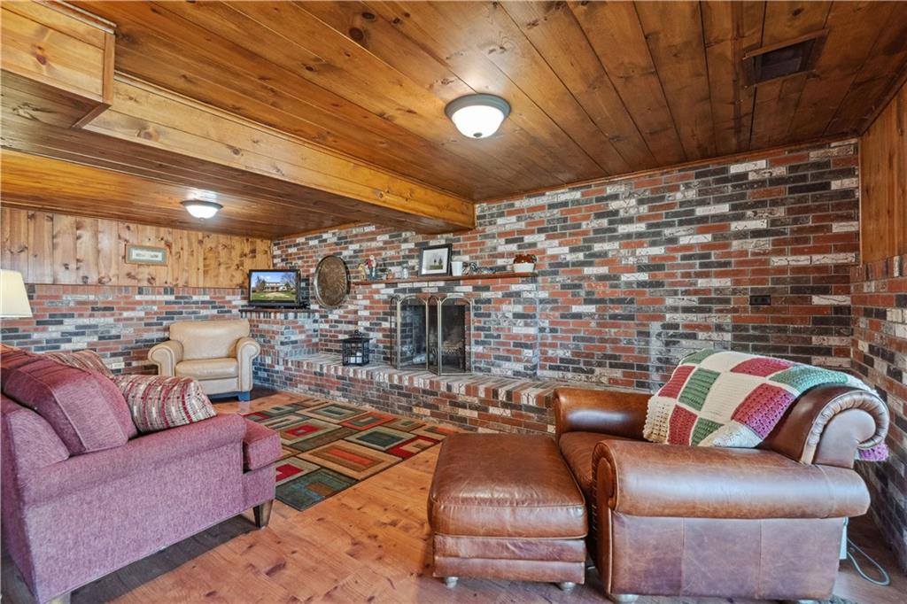220 County Line Road Bridgeville, PA 15017 - Photo 36 of 50 Quality Craftmanship!
