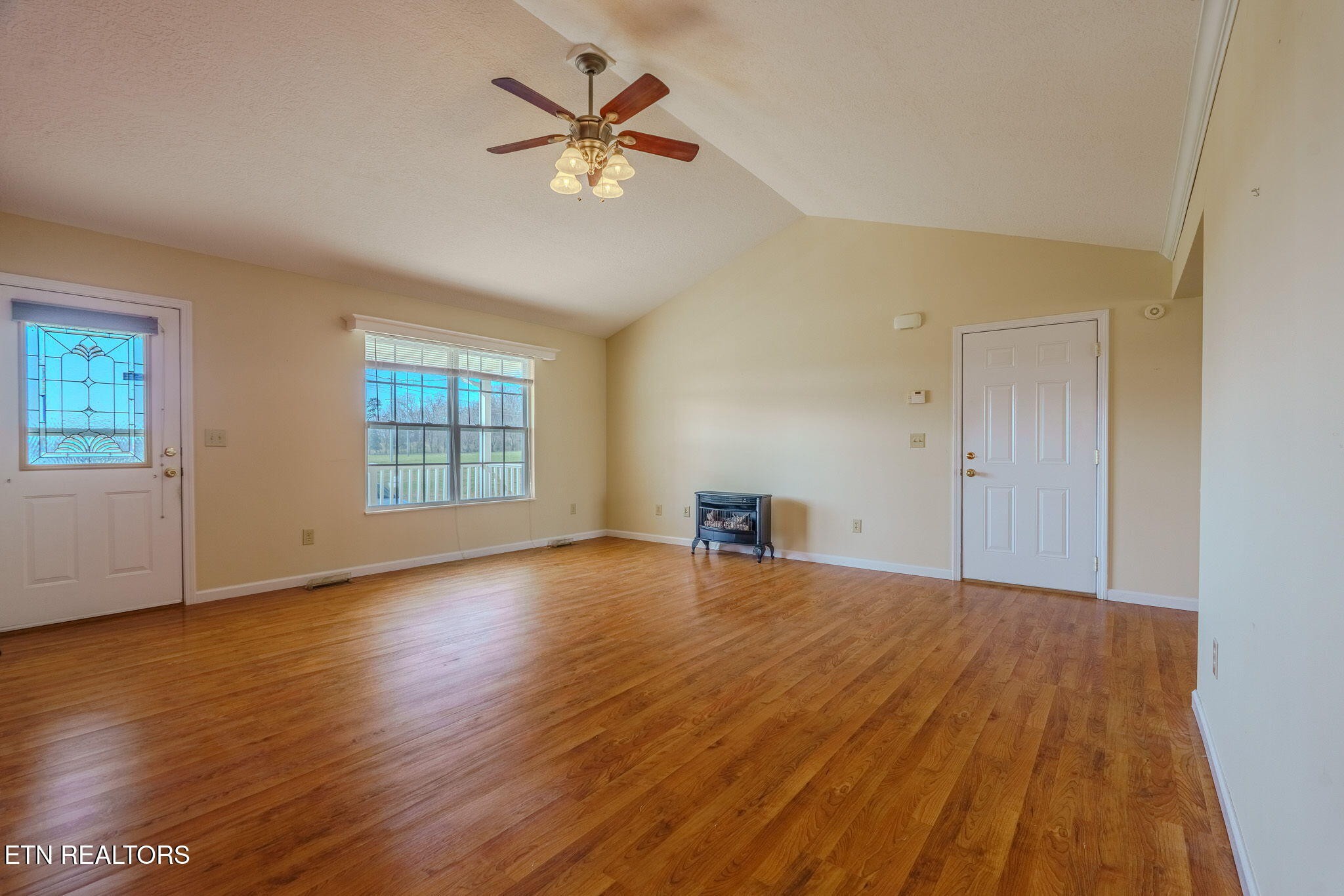 2008 Bessie Slaton Road Dandridge, TN 37725 - Photo 6 of 37 Gallery Image 6