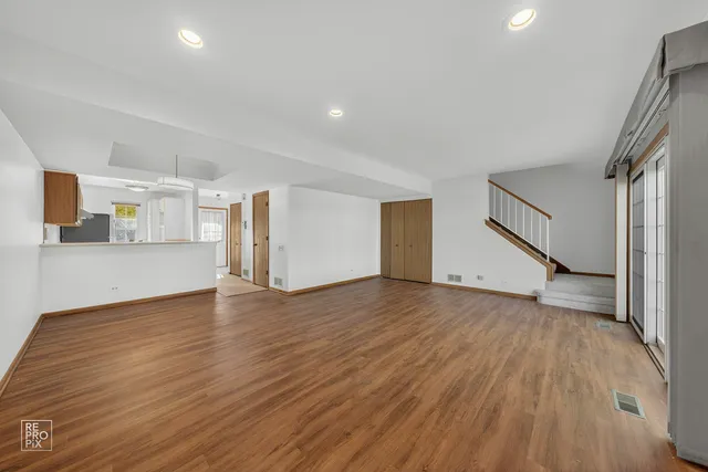 $350,000 | 1884 Hastings Avenue, Downers Grove, IL 60516