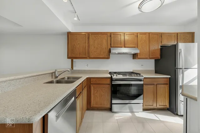 $350,000 | 1884 Hastings Avenue, Downers Grove, IL 60516