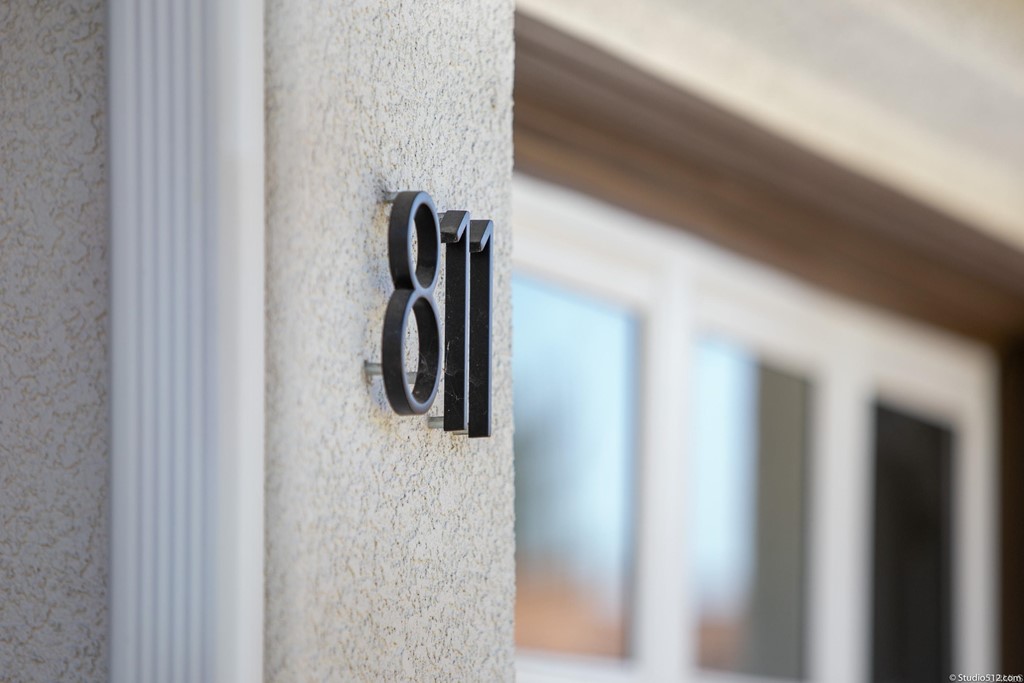811 Inverlochy Drive Fallbrook, CA 92028 - Photo 18 of 27 a view of a walk in closet