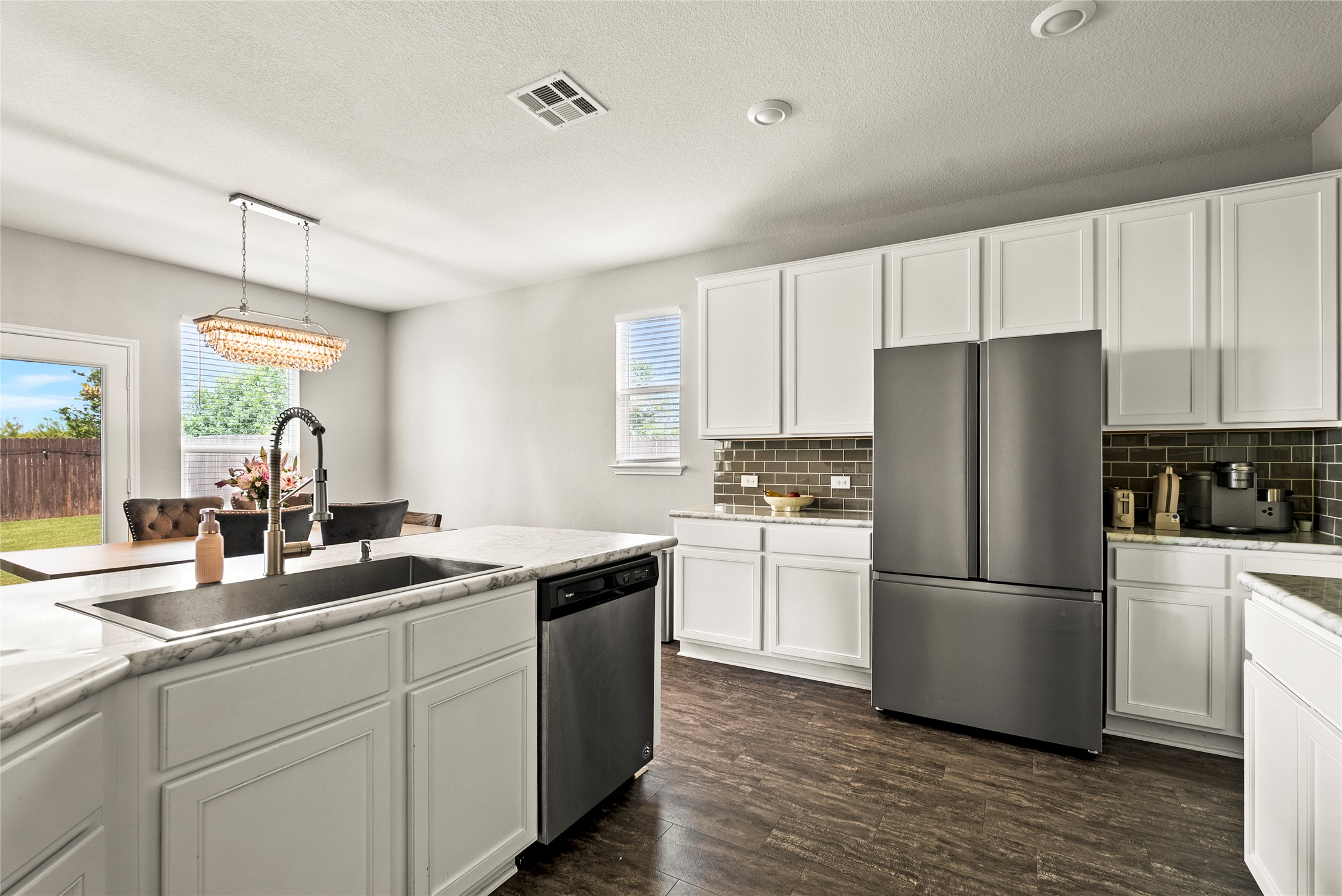 214 Saranac Drive Elgin, TX 78621 - Photo 7 of 30