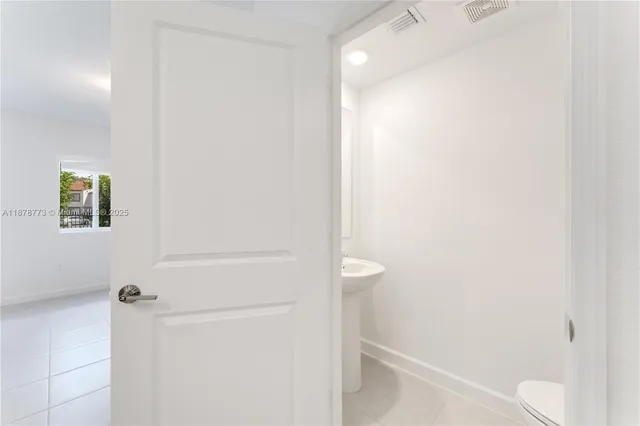 $520,000 | 5025 Southwest 37th Street, Pembroke Park, FL 33023