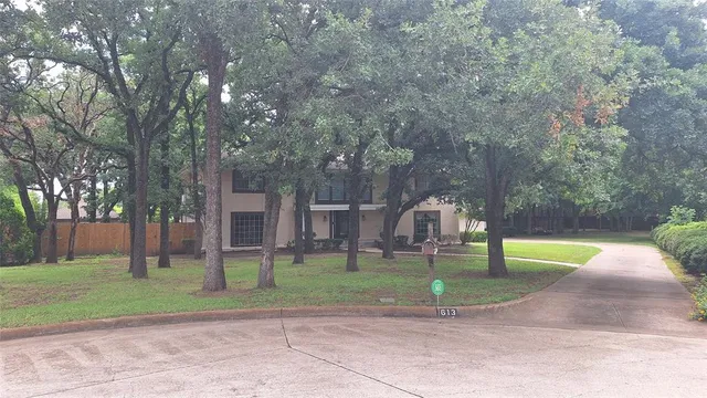 $575,000 | 613 Colts Neck Court, Colleyville, TX 76034