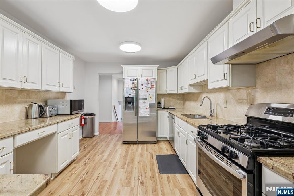 40 Rio Vista Drive Allendale, NJ 07401 - Photo 12 of 33