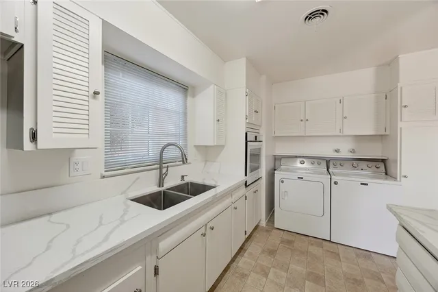 $1,950 | 4305 Via Olivero Avenue, Las Vegas, NV 89102