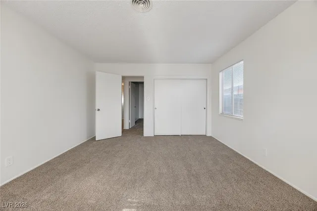 $1,950 | 4305 Via Olivero Avenue, Las Vegas, NV 89102