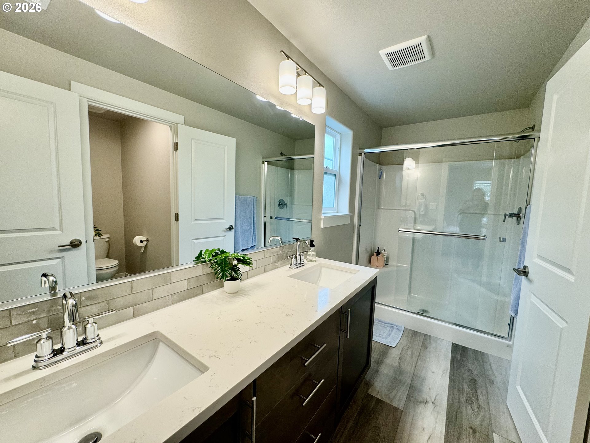 320 Oak Street Florence, OR 97439 - Photo 17 of 28 Bedroom, Primary