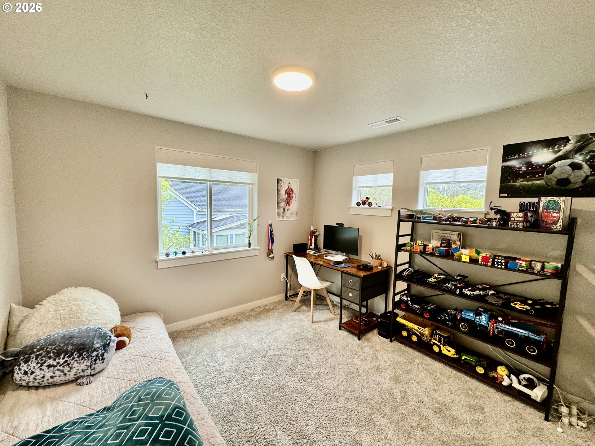 320 Oak Street Florence, OR 97439 - Photo 18 of 28 Bedroom