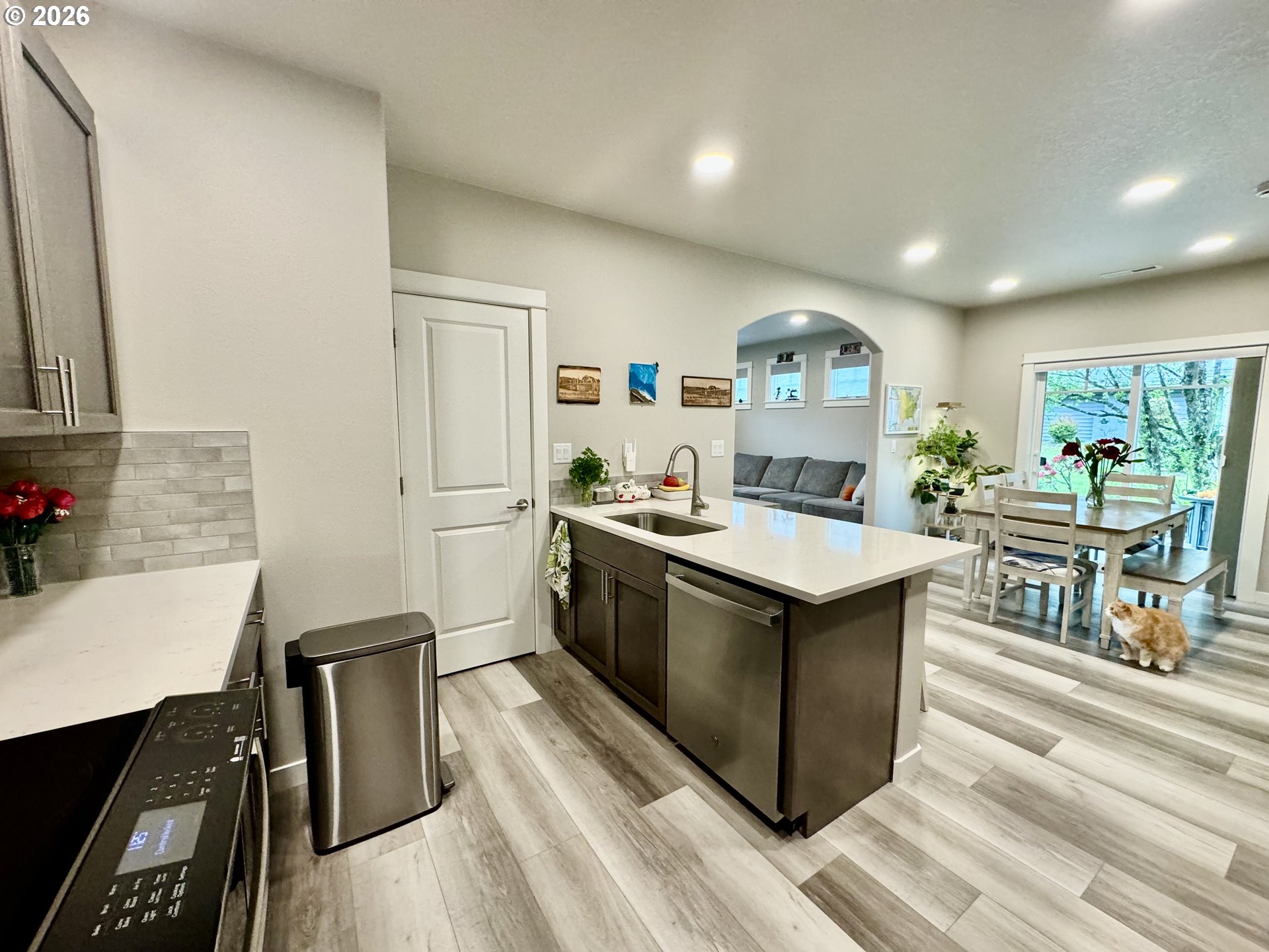 320 Oak Street Florence, OR 97439 - Photo 7 of 28 Kitchen