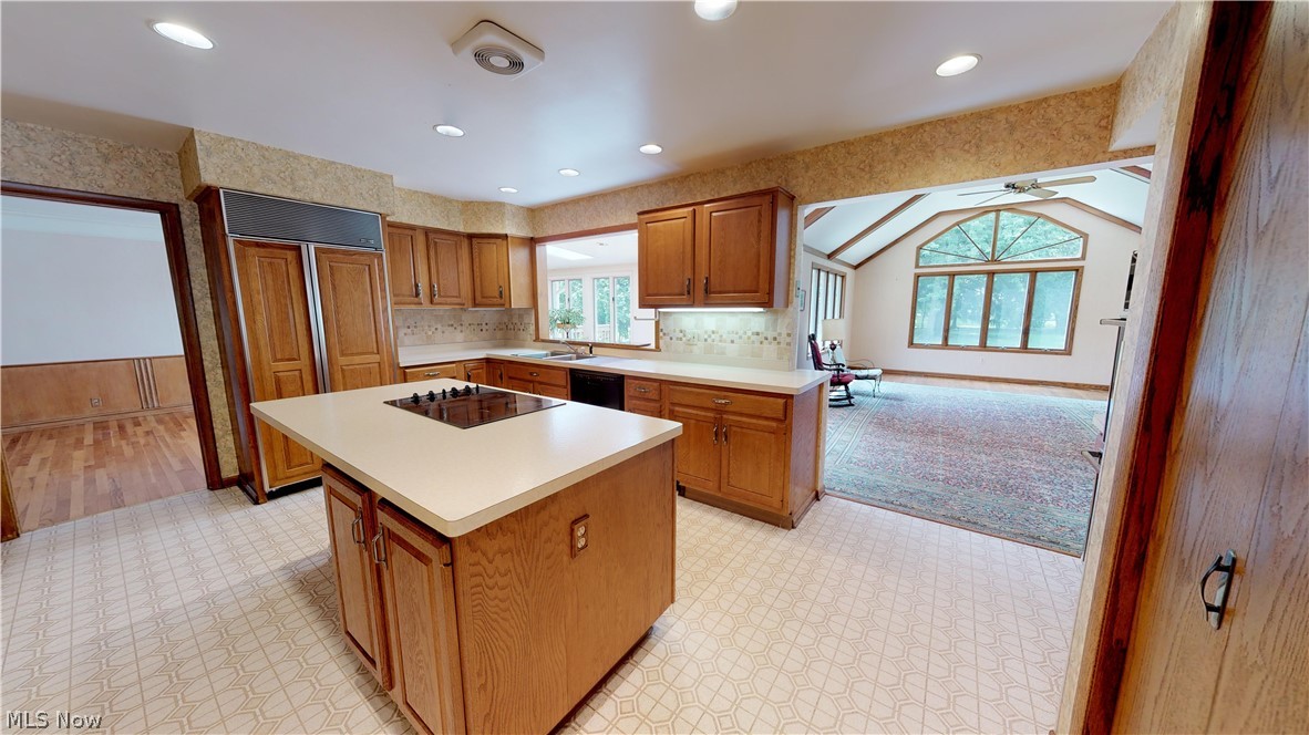 4892 Countryside Road Lyndhurst, OH 44124 - Photo 12 of 24
